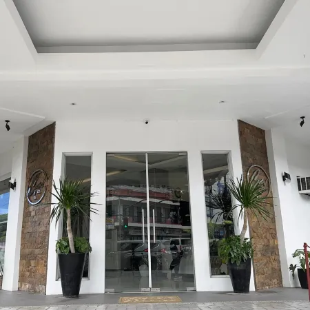 Central Block Inn