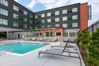 Cambria Hotel Austin Airport - Pools
