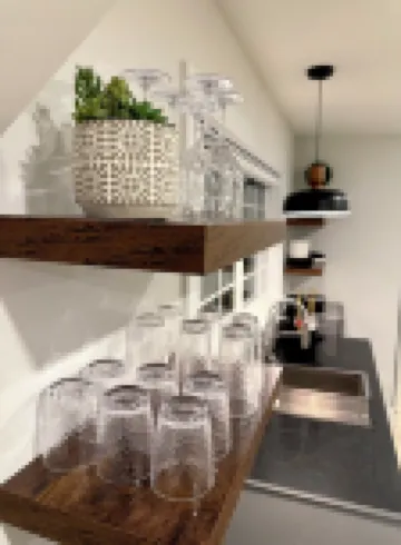 Cozy, new and modern guesthouse. Don’t get a hotel, get a VILLA!