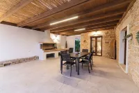 Quiet 2 bedroom and 2 bathroom villa with a big infinite swimming pool