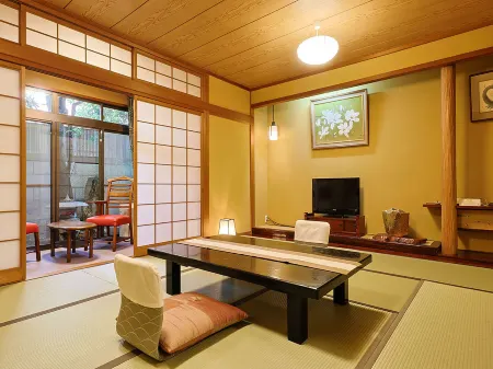 Yanagiso Отели в г. Тоёока