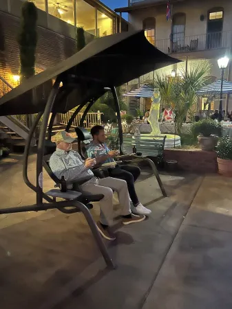 The Natchez Gaol, Downtown Natchez Отели в г. Натчез