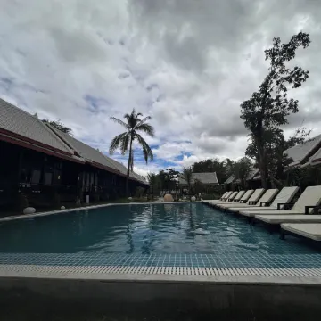 Mimosa luangprabang garden Отели рядом с достопримечательностью «Ват Ахам»