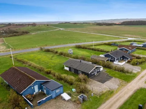 "Tanea" - 700m to the Fjord