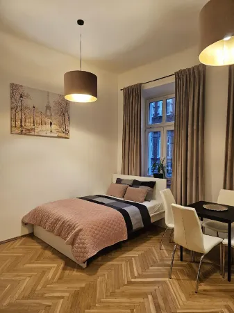 Apartamenty Lenart Отели рядом с достопримечательностью «Синагога Рему»