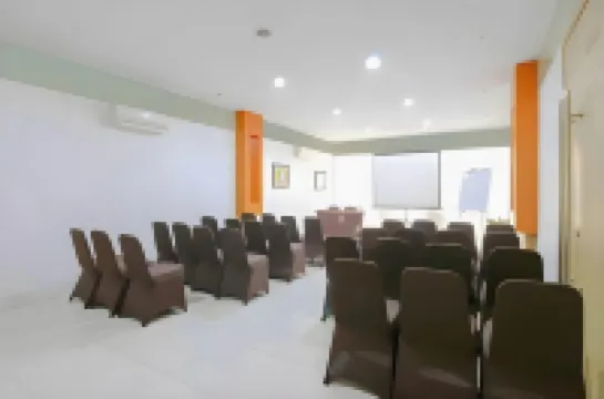 Sabrina Paninsula Hotel di Marpoyan Damai