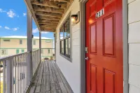 Gulf Beach Views! Beach Front Orange Beach Location!