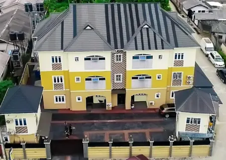 Blooms Spot Hotel and Apartments