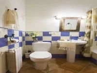 Holiday Home in Laroya with Pool & BBQ Hotels in Laroya
