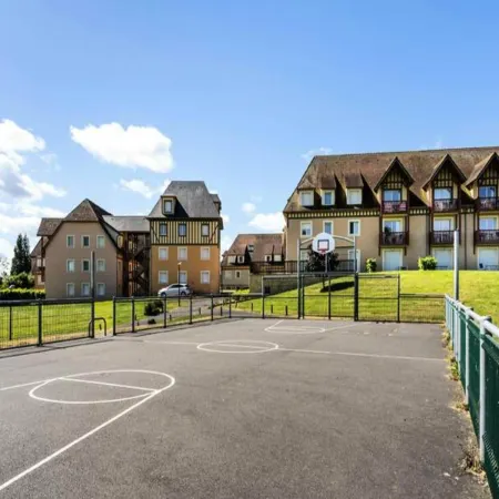 The Deauville Farm apartment Отели в г. Сент-Арну