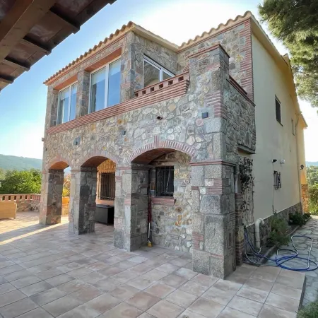 Villa in Calonge near the Beach