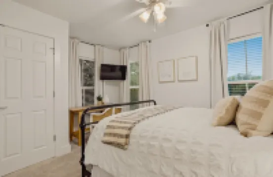 Downtown Ocean Springs Cottage with Golf Cart for Rent