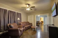 Hickory House - 4 Bedrooms - Sleeps Up To 8 Hotel a Texarkana