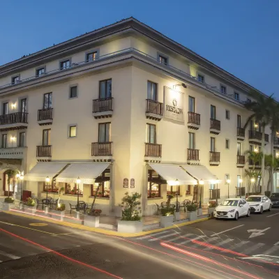 Fiesta Inn Veracruz Malecon Hotels near Veracruz Harbour