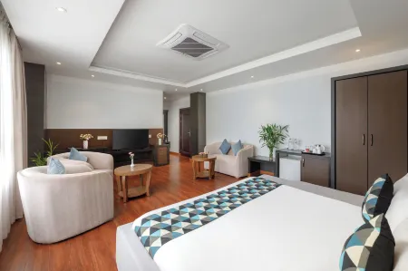 Hotel the Kingsbury Отели в г. Birtamode