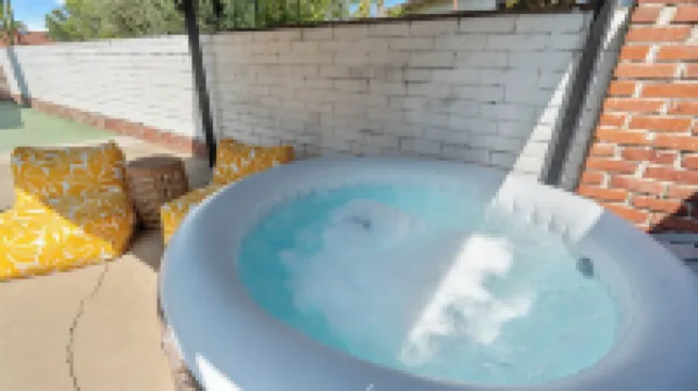 Sunset Mesa • Spa• Ac • 10+ Guests •Theatre• Downtown• Beach • 3 Bed/2 Bath