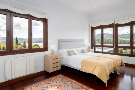 Luxury house in Asturias. San Martin del Mar Отели рядом с достопримечательностью «Río de la Ría»