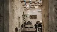 Manili Boutique Suites & Villas - breakfast