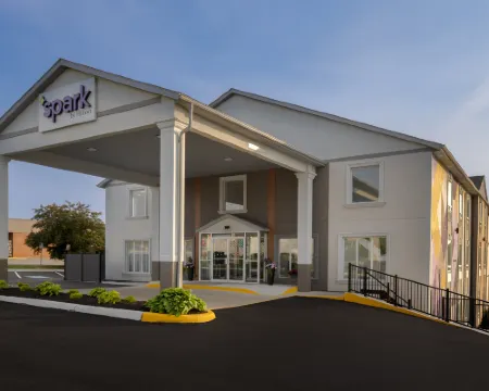 Spark by Hilton Woodstock Hotels in Oxford County