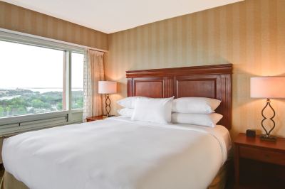 One King Two Room Suite View of Upper River DoubleTree Fallsview Resort & Spa by Hilton Niagara Falls Photo