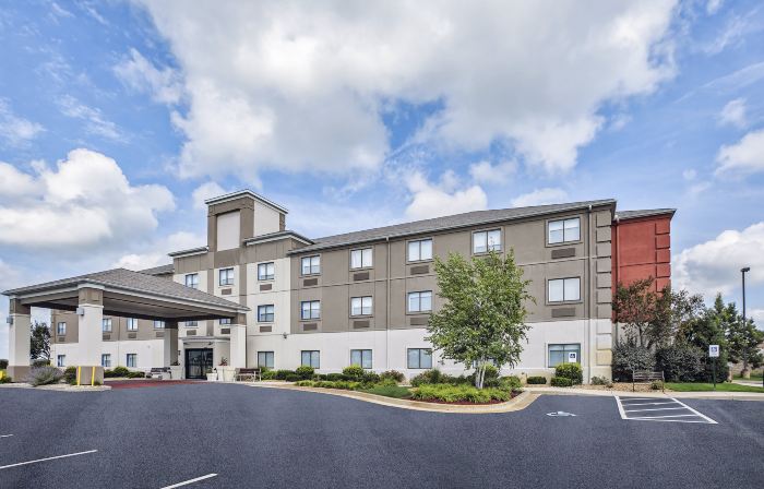 Holiday Inn Express HOWE (STURGIS, MI) by IHG