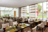 Leonardo Hotel Köln Bonn Airport - 朝食
