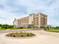 Holiday Inn & Suites FARMINGTON HILLS - DETROIT NW by IHG Hotels in Oakland County