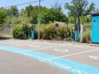 Ibis Budget Pertuis Portes du Luberon - parking