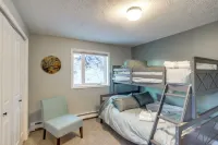 'Northern Bliss' Modern Mtn-View Home in Fairbanks - Parkplatz