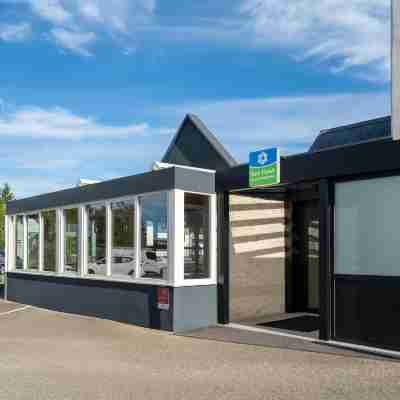 Sure Hotel by Best Western Dole Hotel Exterior