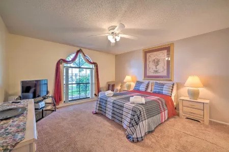 ~ 5 Mi to Theme Parks: Kissimmee Home w/ Pool