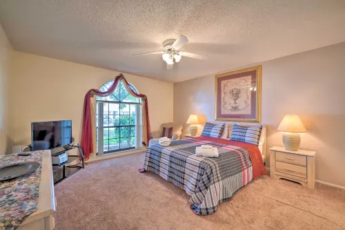 ~ 5 Mi to Theme Parks: Kissimmee Home w/ Pool - Country Houses