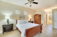 Ranch-Style Florida Retreat w/ Pool & Lanai - Parking