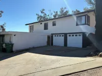Duplex House on the hill with a 3-bedroom in beautiful Banning with indoor pool. Hotels in Banning