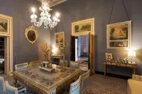 Palazzo Arone dei Baroni di Valentino - Boutique