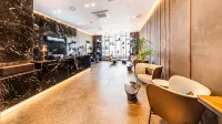 The Mains Hotel