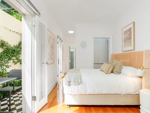 Cosy Inner West Studio with Courtyard