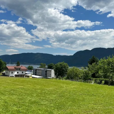 Apartment by Lake Ossiach With Mountain Views