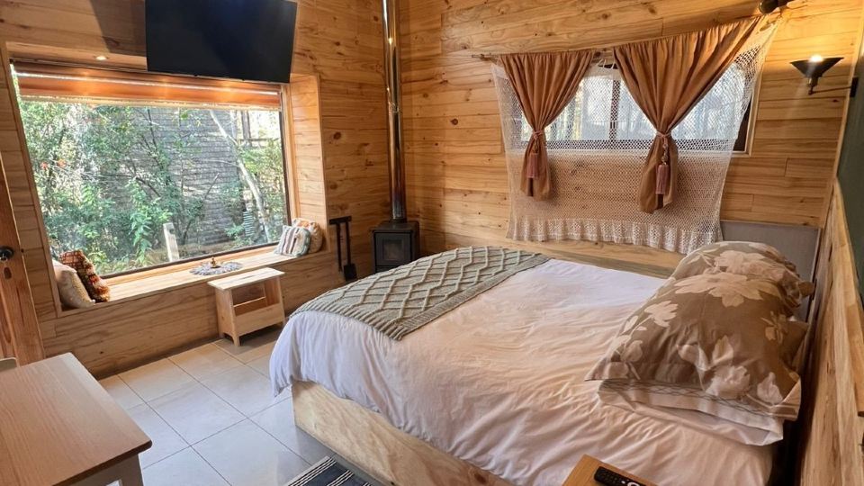 K m 6 River Lodge