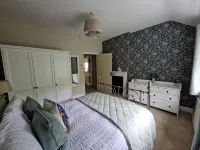 Riverside Cottage - 2-Star