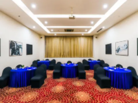 Lemon Tree Hotel, East Delhi Mall, Kaushambi Hotels in Ghaziabad