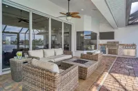 Sandpiper Sanctuary -waterfront Luxury With Private Pool, Spa & Dock 3 Bedroom Home - balcony