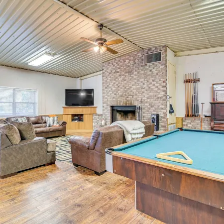 Riverfront Fishing: Home in Columbus w/ Grill