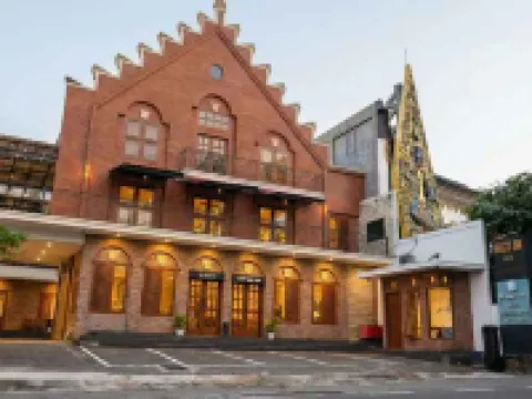 Briggs Inn Batu Hotels in Junrejo