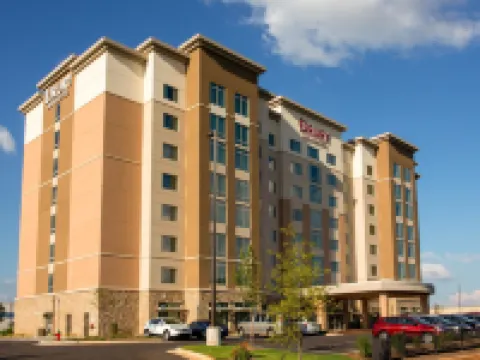 Drury Inn & Suites Cleveland Beachwood Hotels in Orange