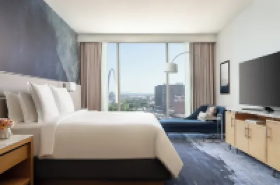 Four Seasons St. Louis