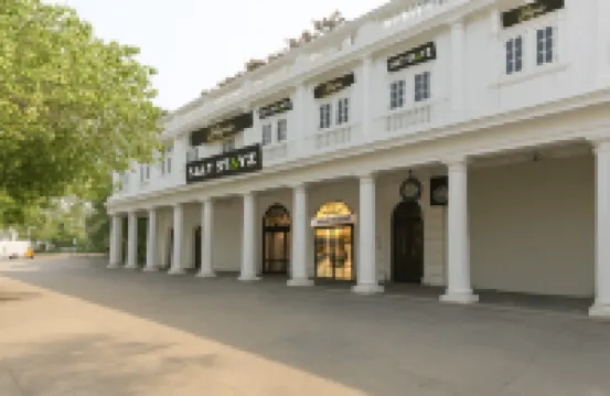 SALTSTAYZ AUTOGRAPH - CONNAUGHT PLACE Hotels near Connaught Place