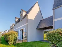 Sunny Pentrez home near the beach