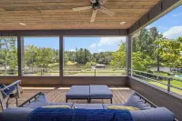 Sleeps 12, Kayaks, Private Dock, Large Yard + More