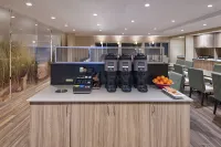 那不勒斯萬豪TownePlace套房飯店 - 早餐